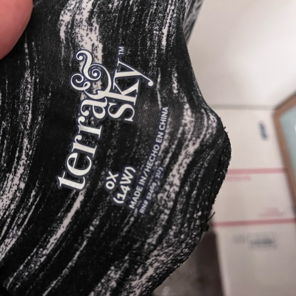 Terra & Sky Black and White Patterned Kids Leggings - Picture 2 of 3